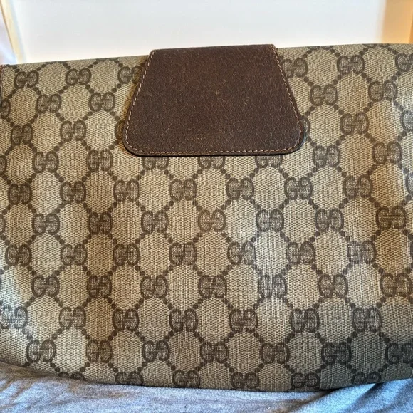 Authentic Vintage Gucci Sherry Line GG Supreme Clutch - Crossbody Chain Included - Picture 2 of 15